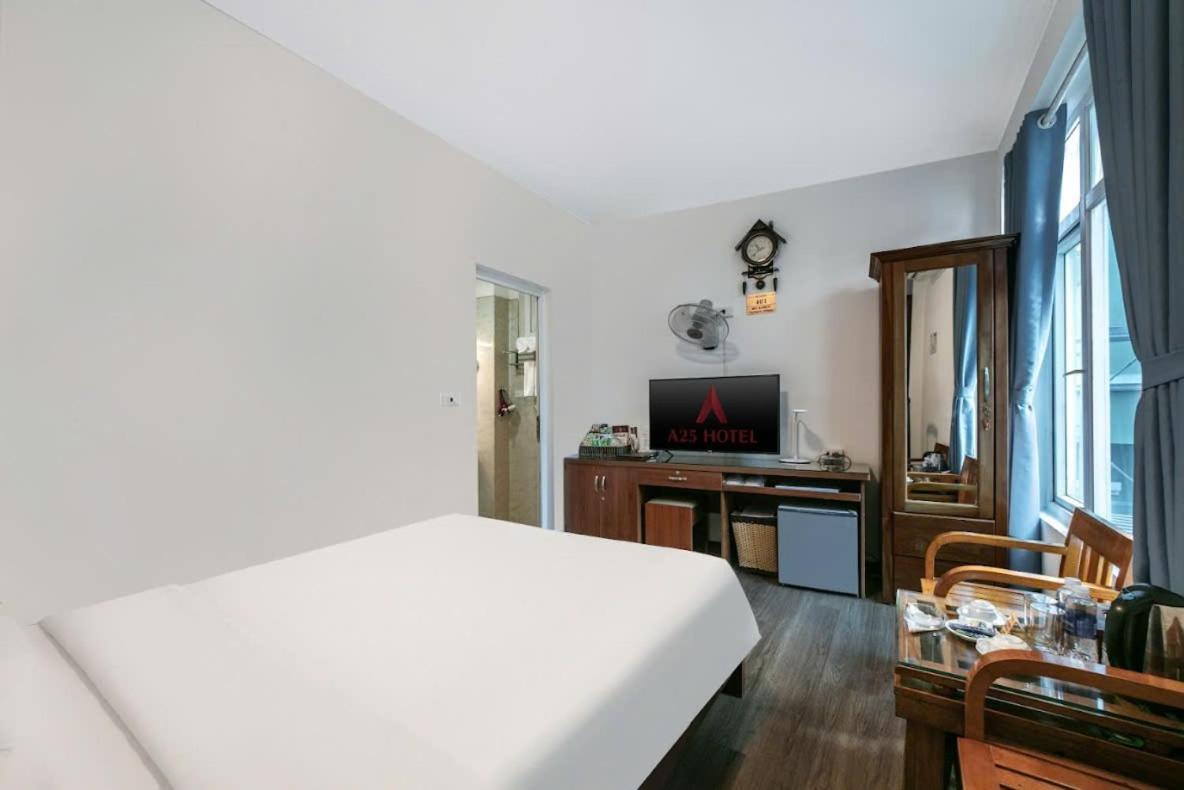 A25 Hotel - Doi Can 2 Ханой Экстерьер фото