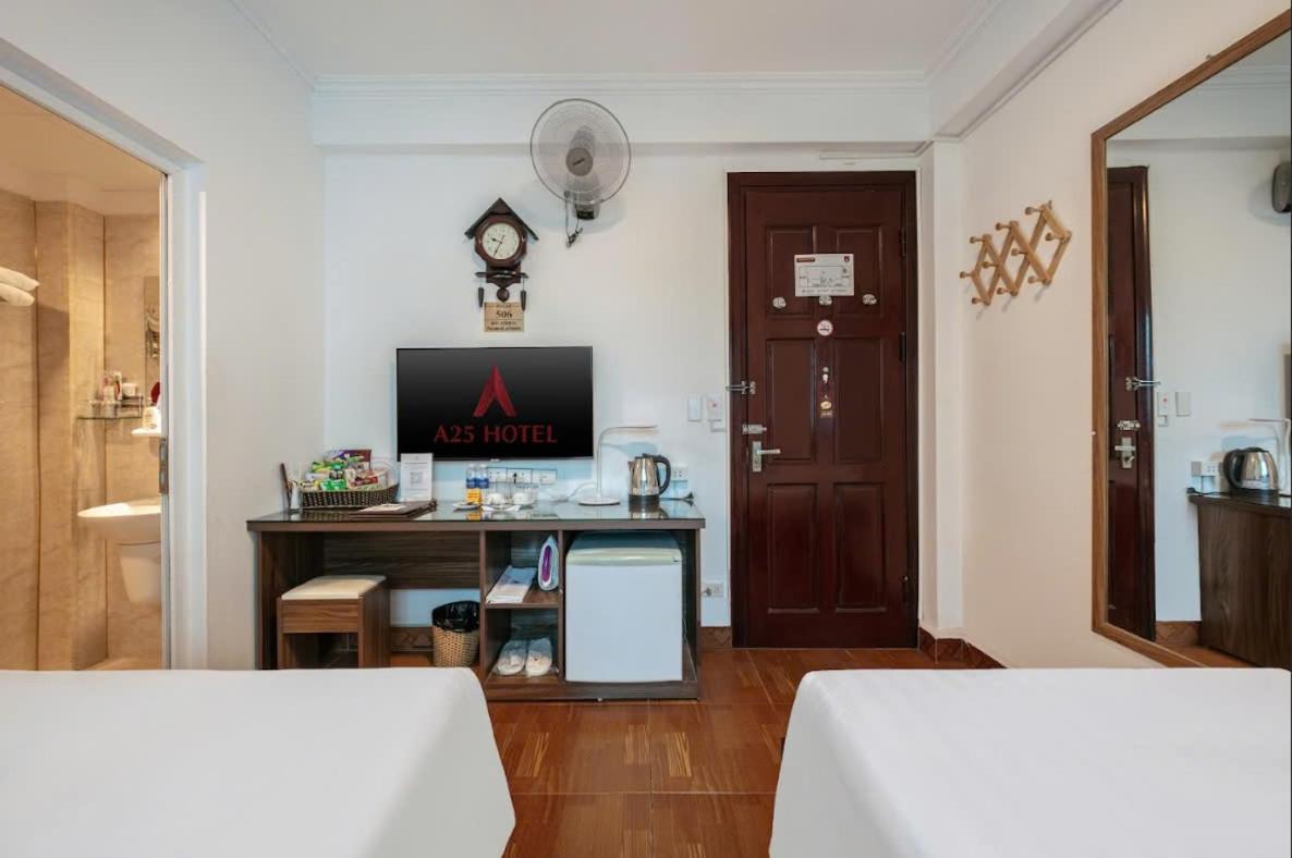 A25 Hotel - Doi Can 2 Ханой Экстерьер фото