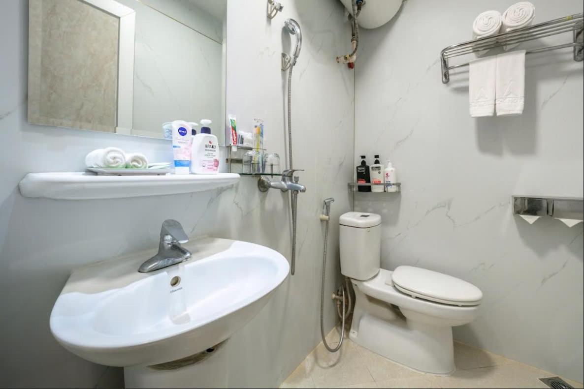 A25 Hotel - Doi Can 2 Ханой Экстерьер фото