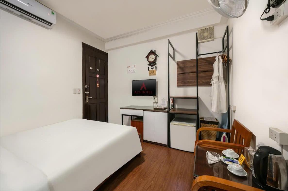 A25 Hotel - Doi Can 2 Ханой Экстерьер фото