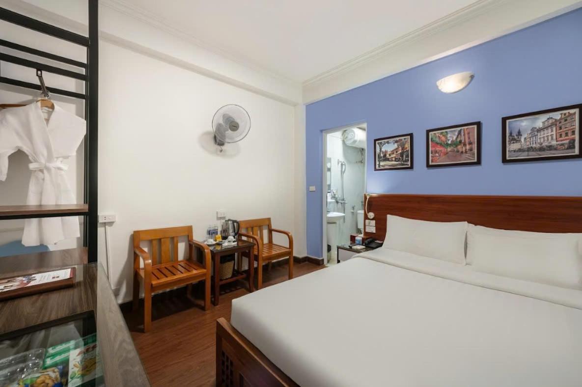 A25 Hotel - Doi Can 2 Ханой Экстерьер фото